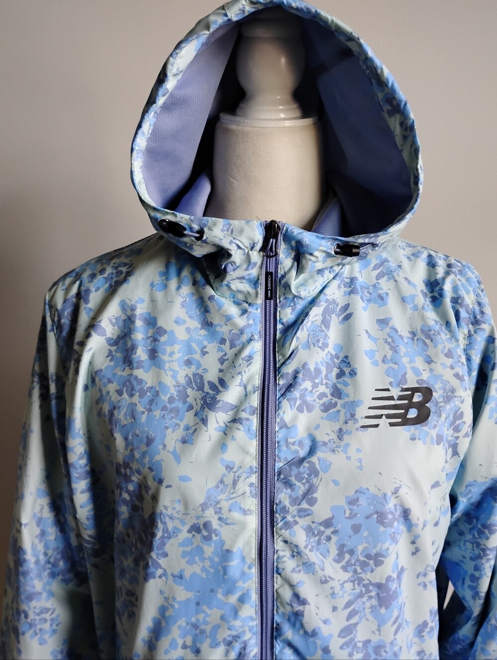 New Balance Lightweight Athletic Jacket Icy Blue Print Hooded Outdoors Size XL